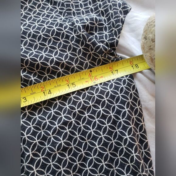 Talbots Geometric Print Shirt Petite Medium | Button-Up, Classic Fit - Picture 4 of 7